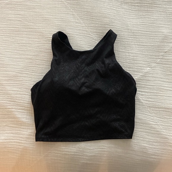 Athletica cropped too - Picture 1 of 3